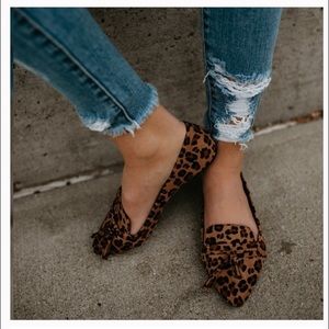 🐆 Leopard print vegan suede flats Sz 8
